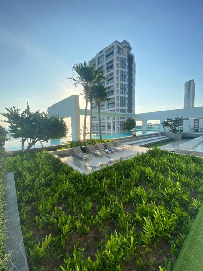 Aeras Jomtien By Cherry Aparthotel Exterior photo
