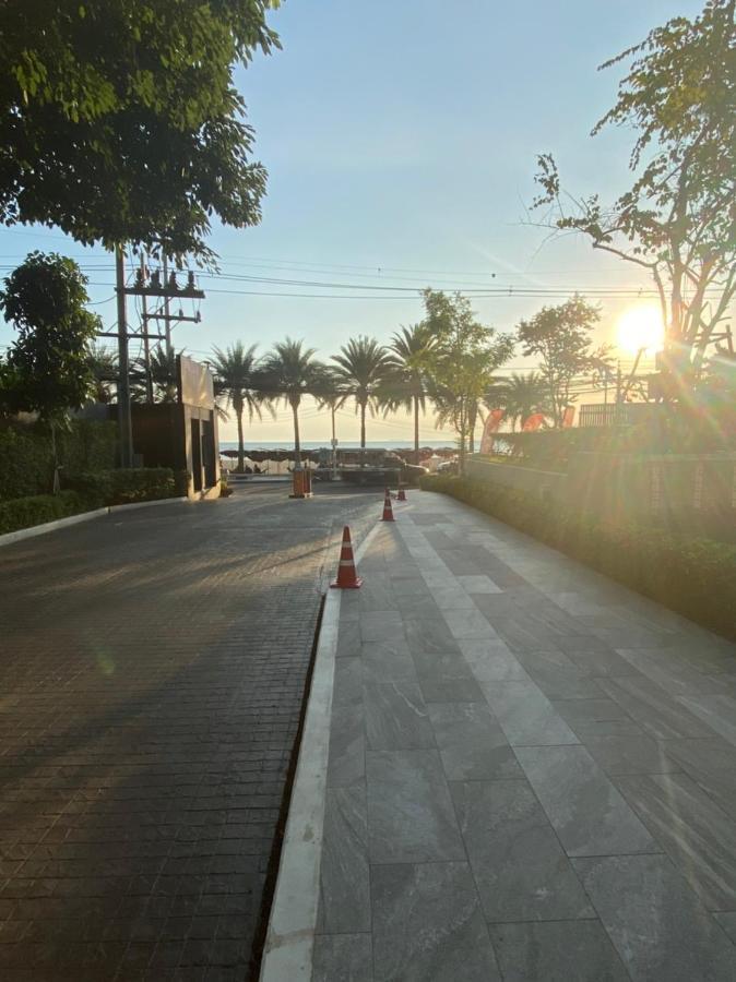 Aeras Jomtien By Cherry Aparthotel Exterior photo